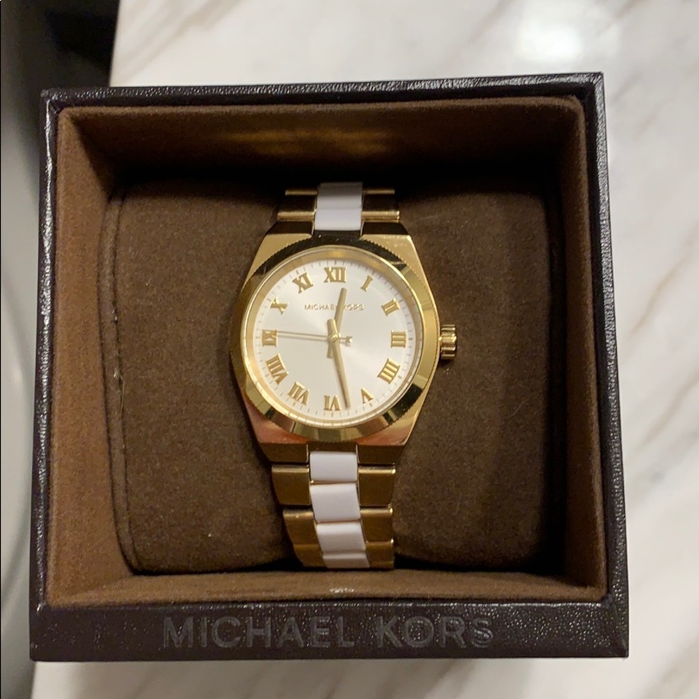 Watch - Picture 2 of 2